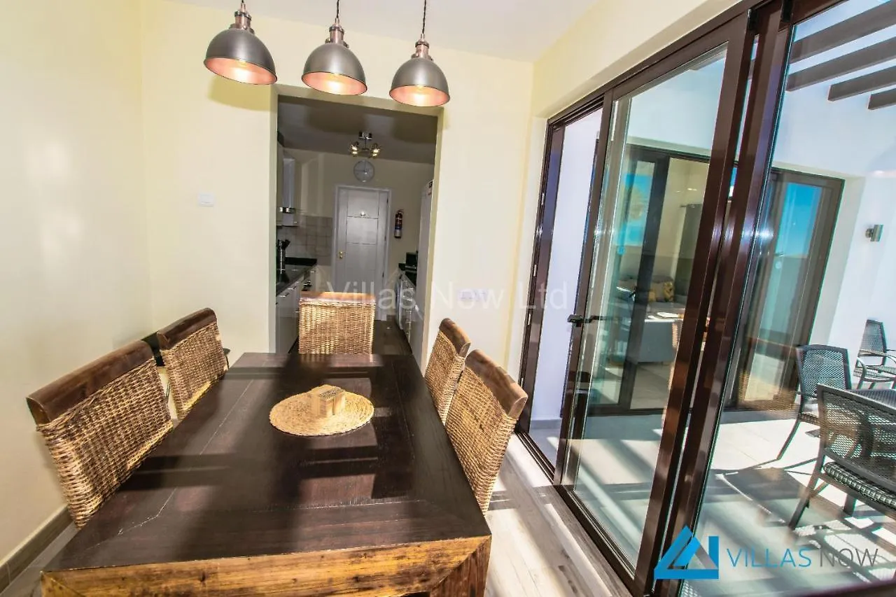 Villa Cantium - Lh101 By Villas Now Ltd Playa Blanca   Playa Blanca (Lanzarote)
